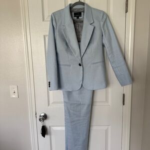 Women’s J Crew Linen Suit Size 2 (more like size 4)